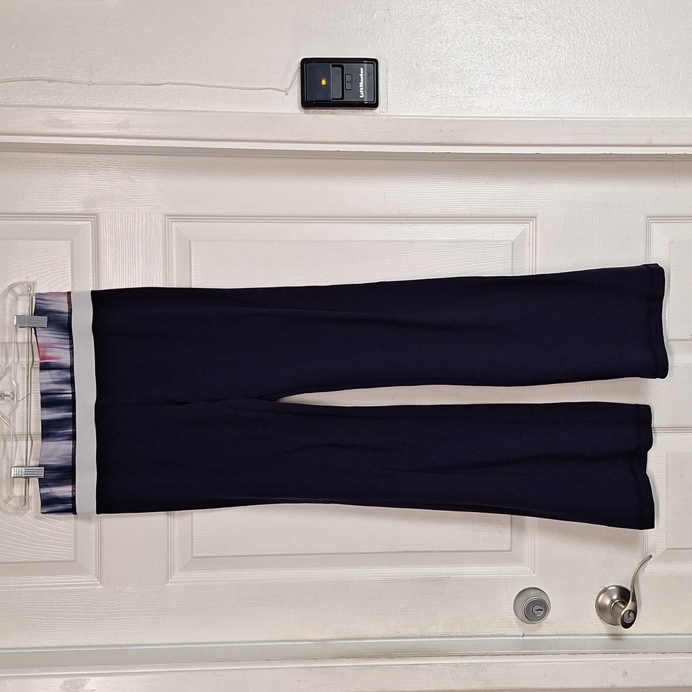 Lululemon Navy flare leggings Women 6